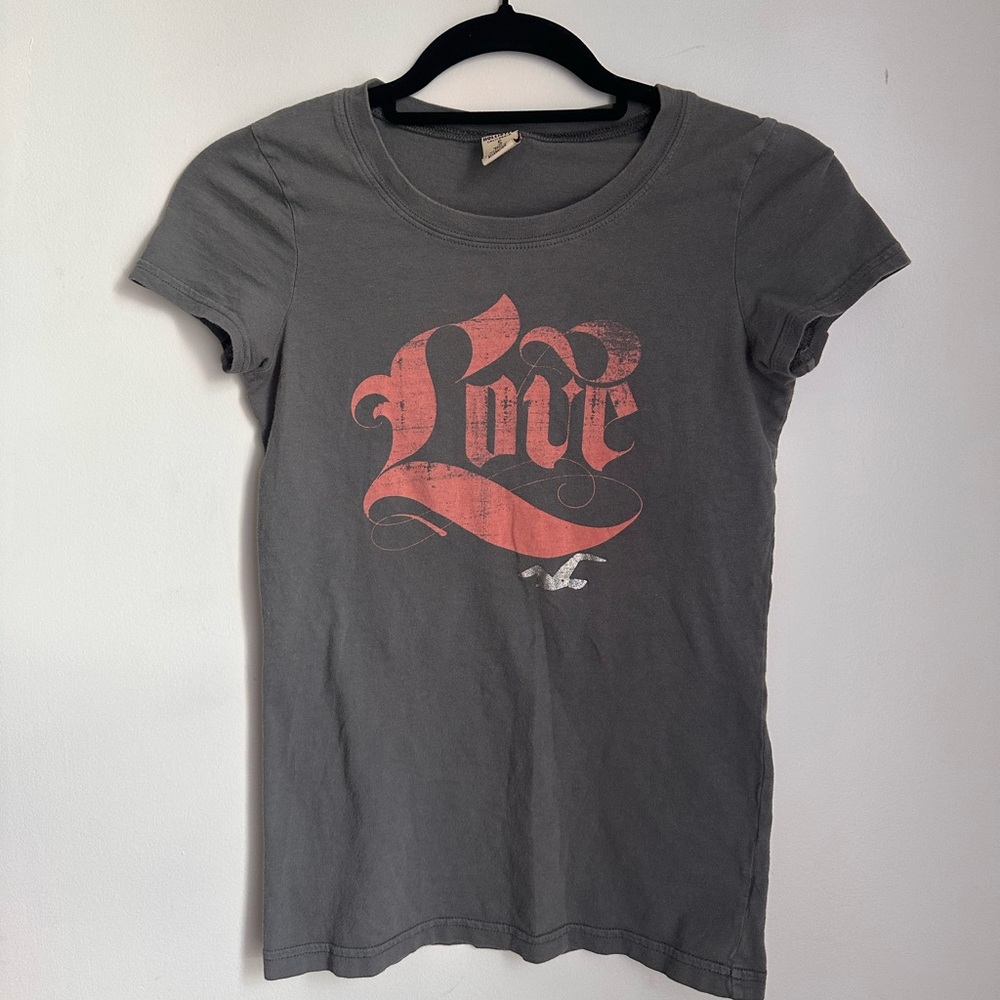 Vintage Y2K Hollister “Love” Tshirt
